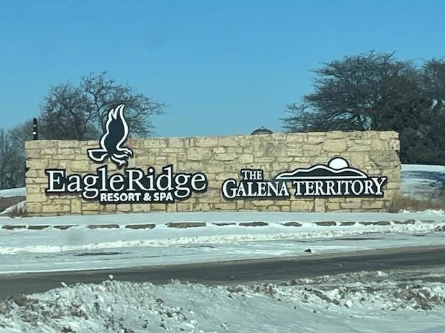 $205,000 | 10 Farmstead Drive, Galena, IL 61036