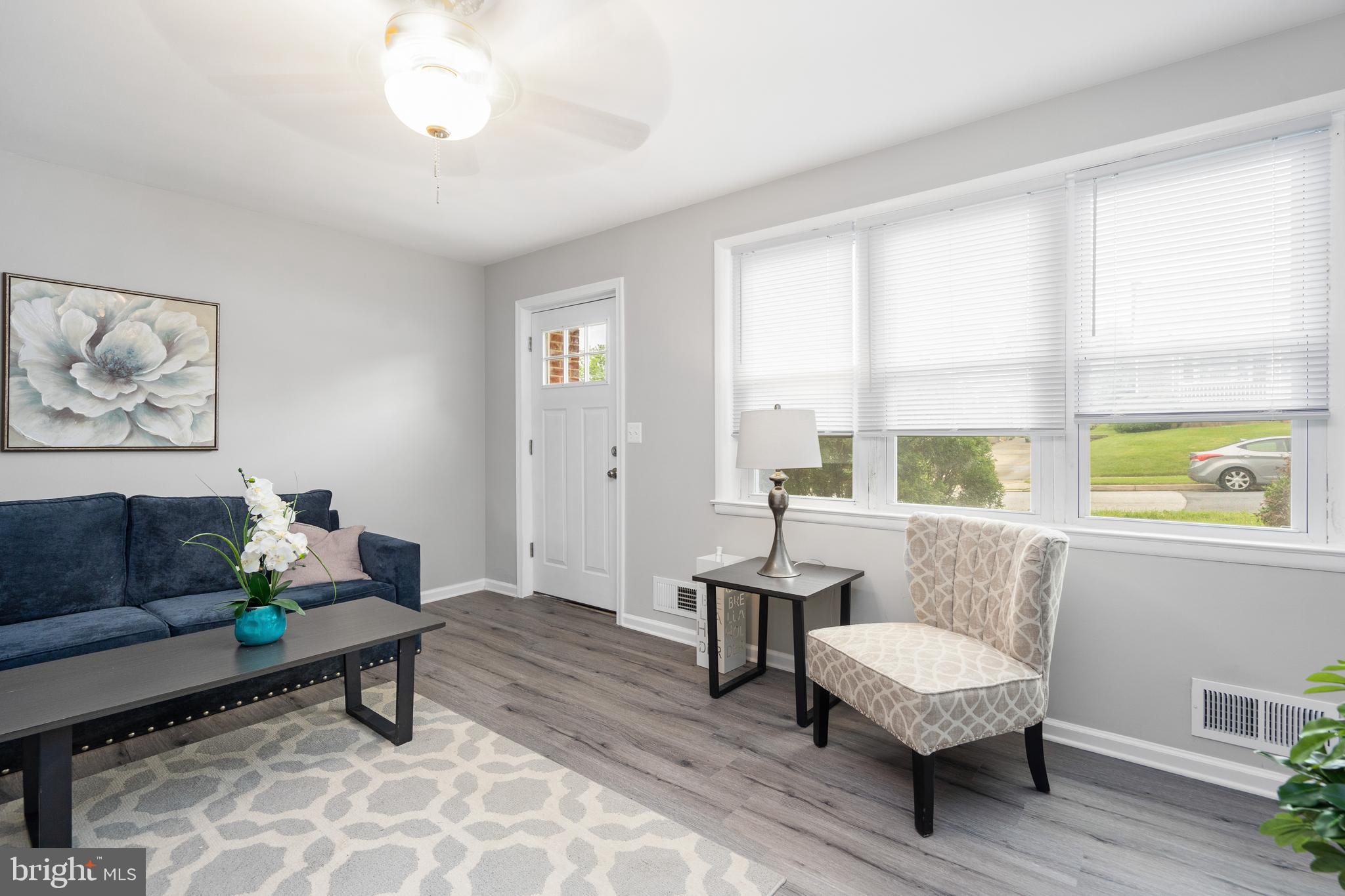 8113 Analee Avenue Rosedale, MD 21237 - Photo 8 of 34 Bright and Airy Living Room