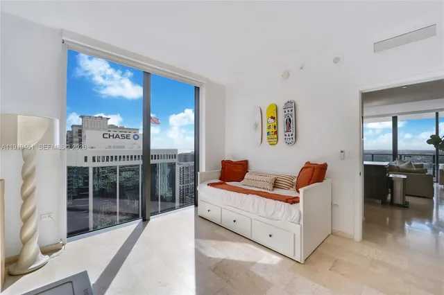 $1,661,000 | 88 Southwest 7th Street, Unit 2602, Miami, FL 33130