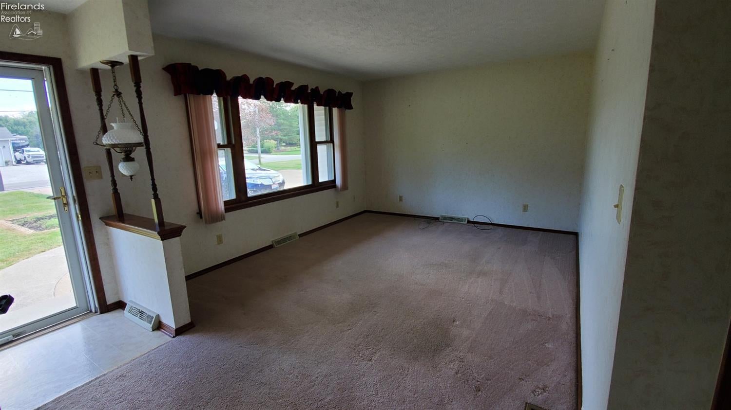 5217 Schenk Road Sandusky, OH 44870 - Photo 9 of 34 Gallery Image 9