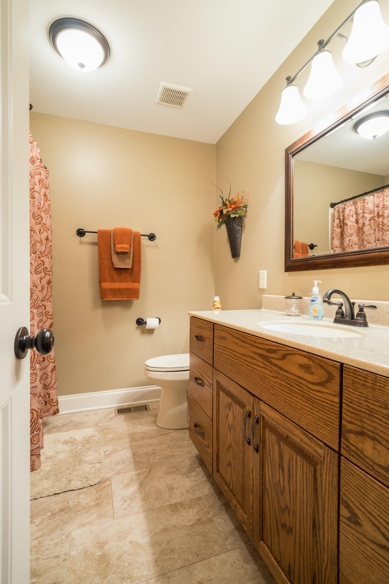 321 Timberline Circle Soddy Daisy, TN 37379 - Photo 18 of 29 Master Bathroom