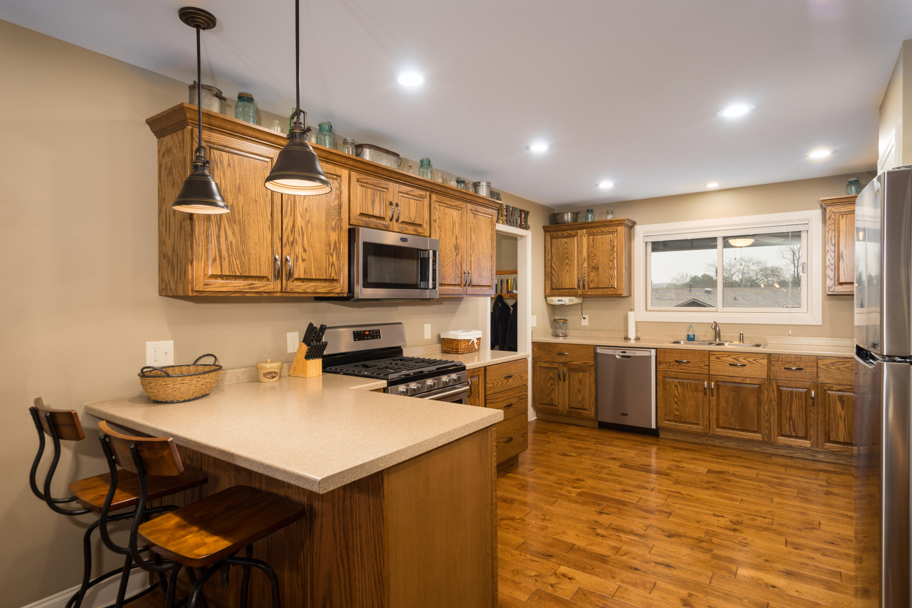321 Timberline Circle Soddy Daisy, TN 37379 - Photo 3 of 29 Kitchen