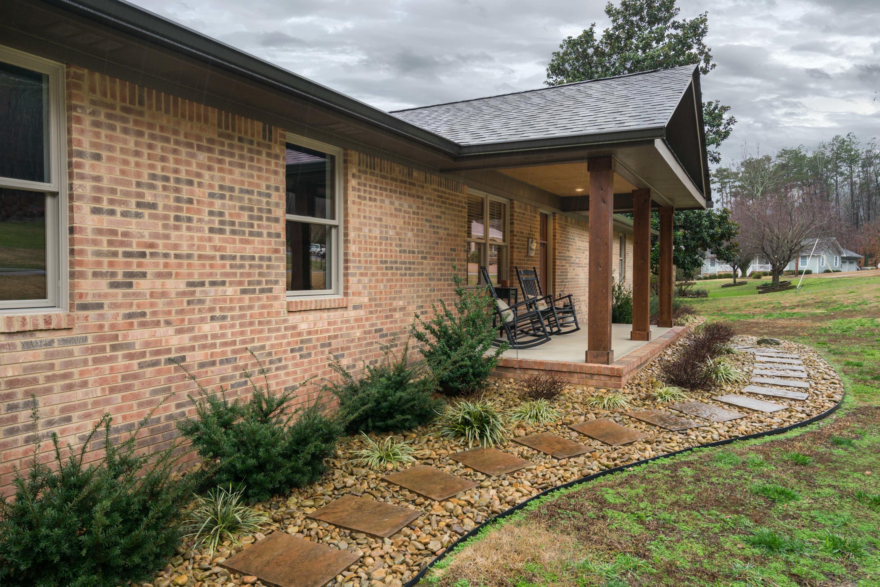 321 Timberline Circle Soddy Daisy, TN 37379 - Photo 5 of 29 Front Walkway