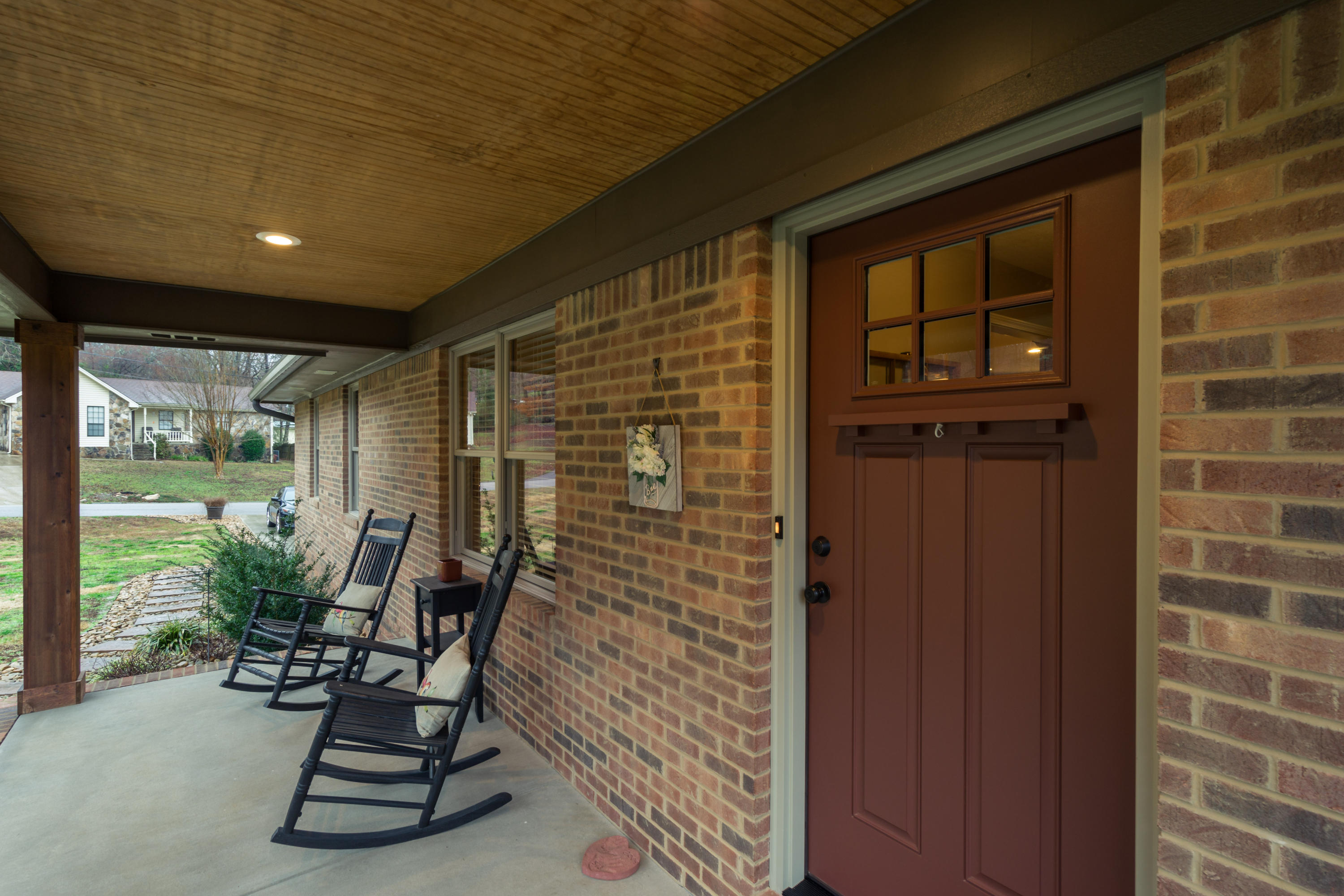 321 Timberline Circle Soddy Daisy, TN 37379 - Photo 7 of 29 Front Porch