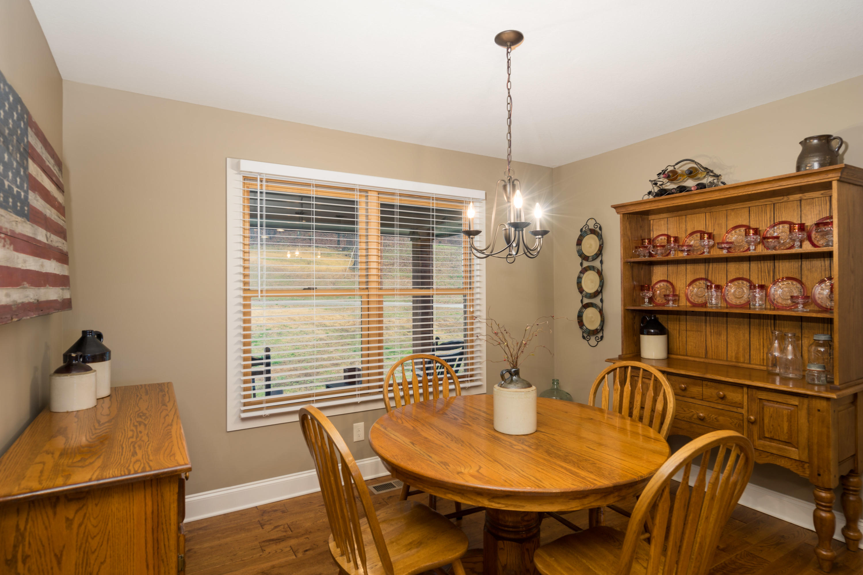 321 Timberline Circle Soddy Daisy, TN 37379 - Photo 10 of 29 Dining Room