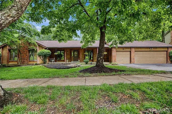 $575,000 | 2087 Woodmoor Ridge Drive, Ballwin, MO 63011