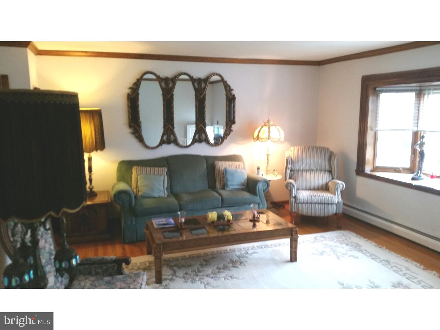 3416 Brookview Road Philadelphia, PA 19154 - Photo 3 of 22 Living Room