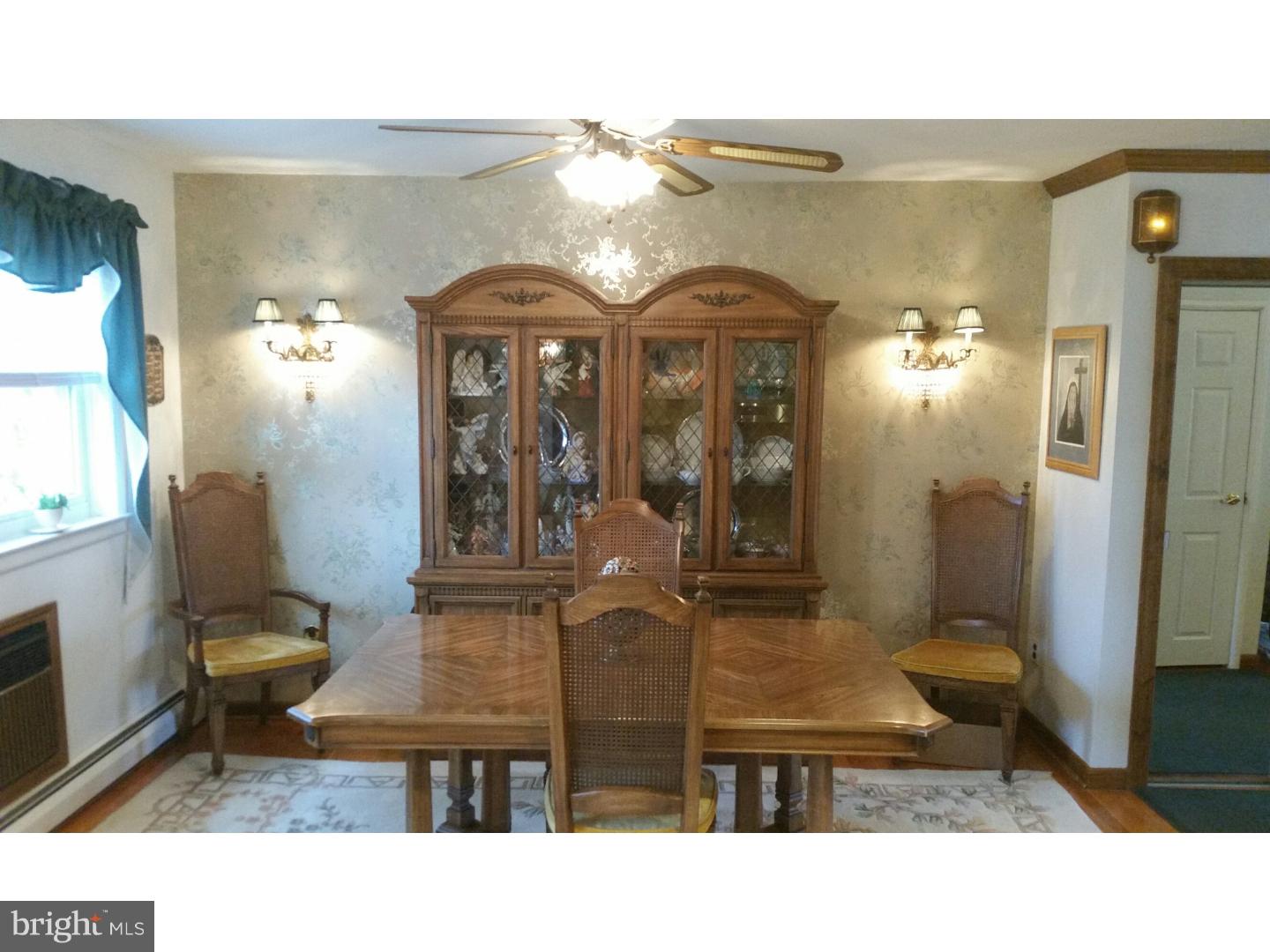 3416 Brookview Road Philadelphia, PA 19154 - Photo 6 of 22 Dining Room