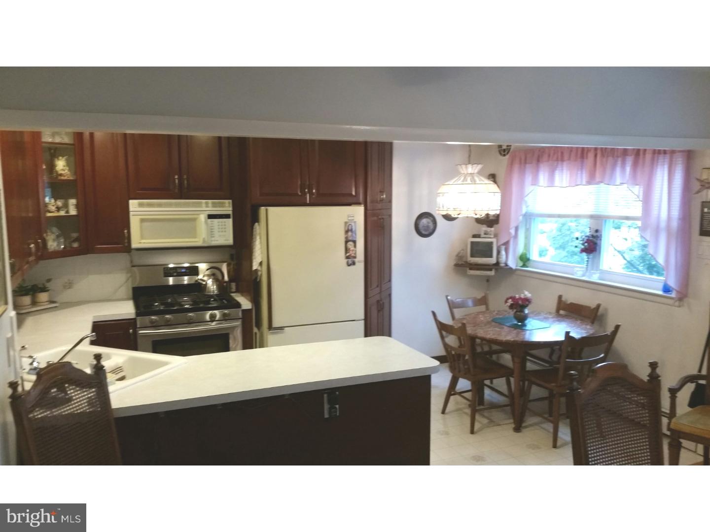 3416 Brookview Road Philadelphia, PA 19154 - Photo 8 of 22 Kitchen