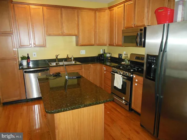 $3,350 | 25838 Norrington Square, Chantilly, VA 20152