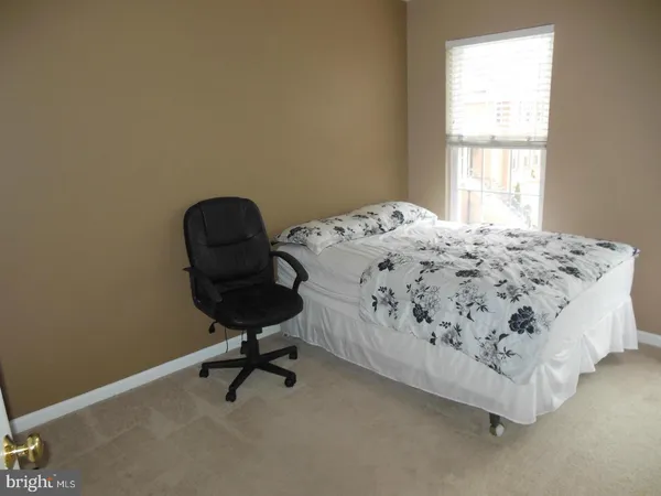 $3,350 | 25838 Norrington Square, Chantilly, VA 20152
