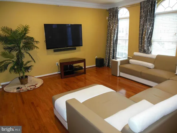 $3,350 | 25838 Norrington Square, Chantilly, VA 20152