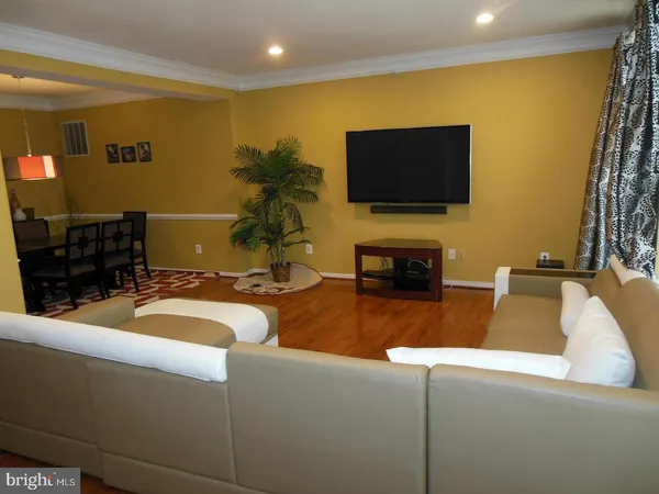 $3,350 | 25838 Norrington Square, Chantilly, VA 20152