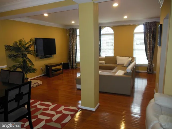 $3,350 | 25838 Norrington Square, Chantilly, VA 20152