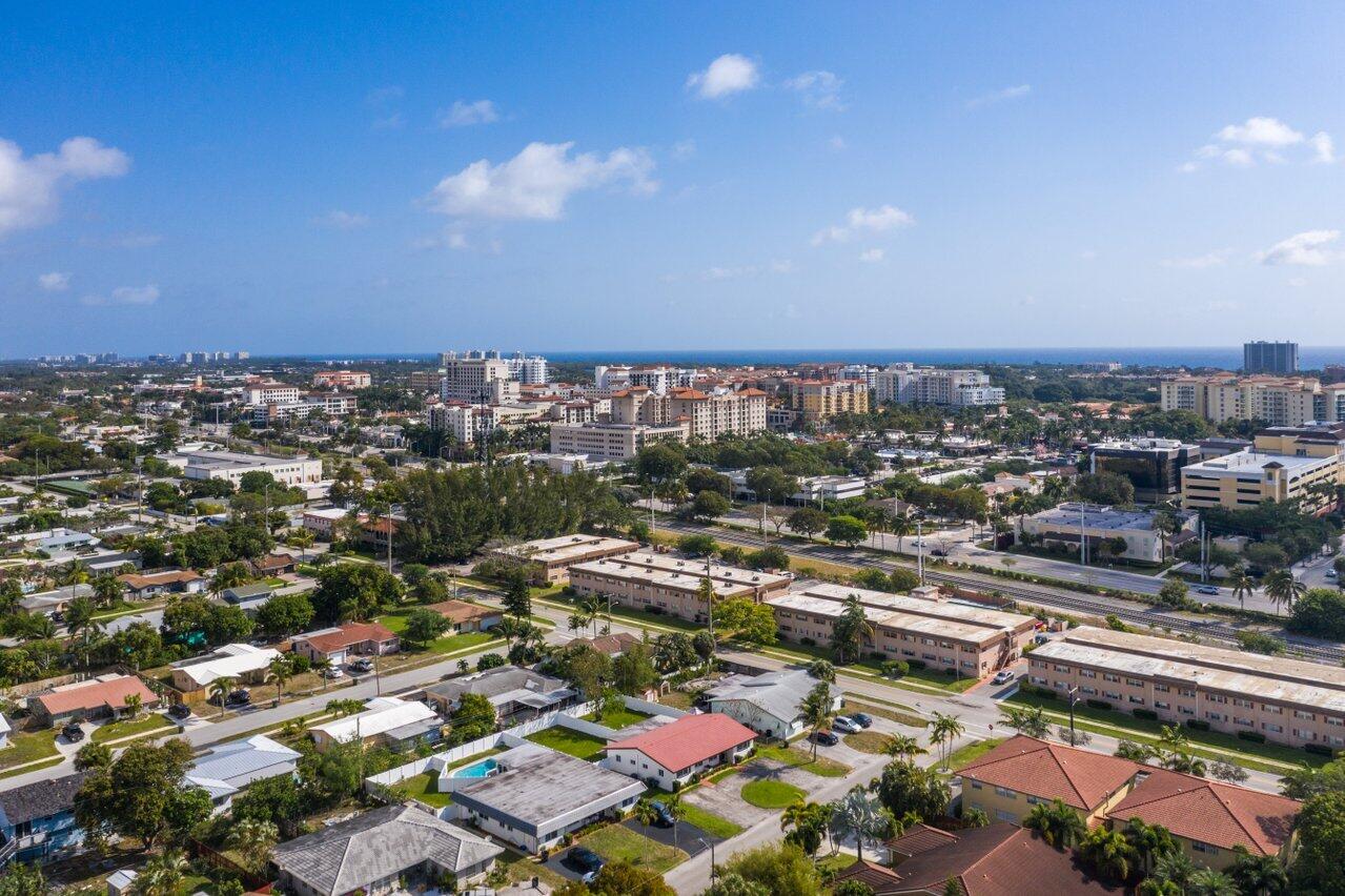 209 Southwest 6th Street, Unit 209 Boca Raton, FL 33432 - Photo 32 of 37 an aerial view of a city