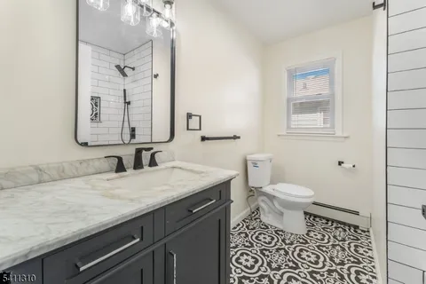 $549,000 | 701 McCandless Place, Linden, NJ 07036