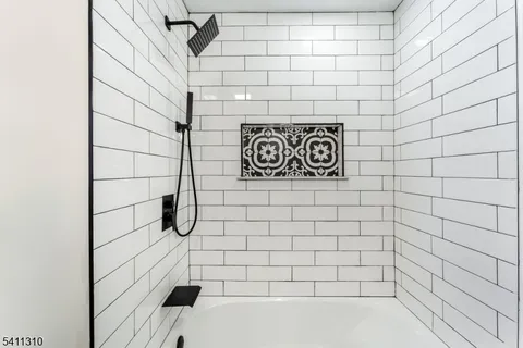 $549,000 | 701 McCandless Place, Linden, NJ 07036