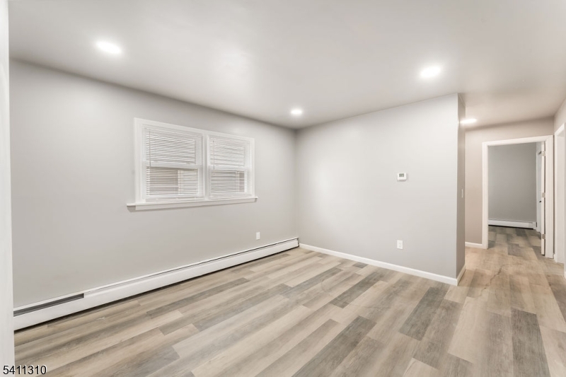 701 McCandless Place Linden, NJ 07036 - Photo 17 of 29