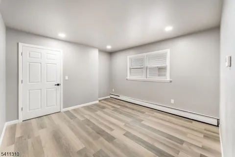 $549,000 | 701 McCandless Place, Linden, NJ 07036