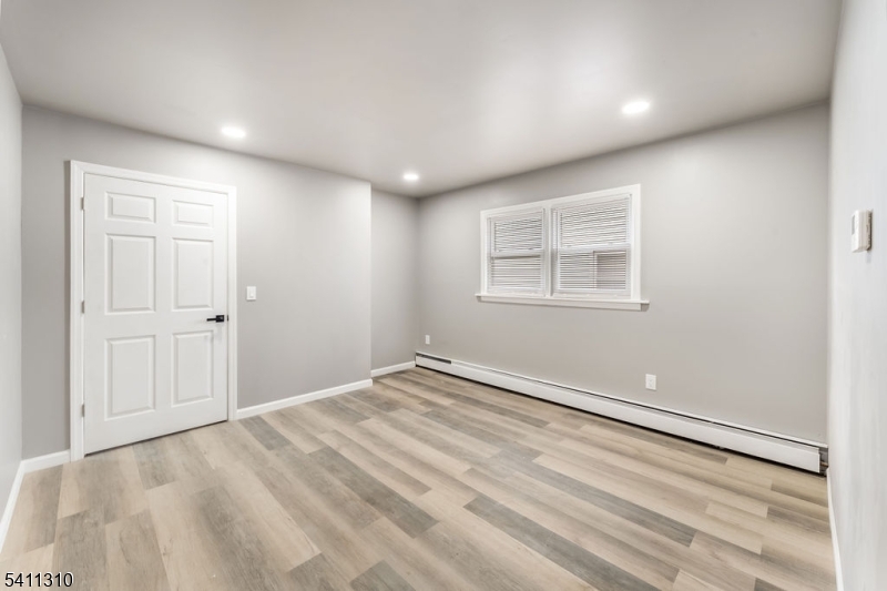 701 McCandless Place Linden, NJ 07036 - Photo 18 of 29