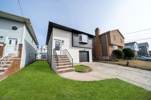 $549,000 | 701 McCandless Place, Linden, NJ 07036