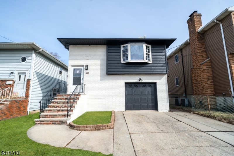 701 McCandless Place Linden, NJ 07036 - Photo 3 of 29