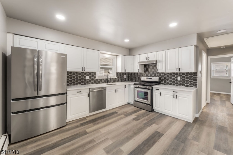 701 McCandless Place Linden, NJ 07036 - Photo 8 of 29