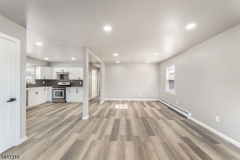 701 McCandless Place Linden, NJ 07036 - Photo 9 of 29