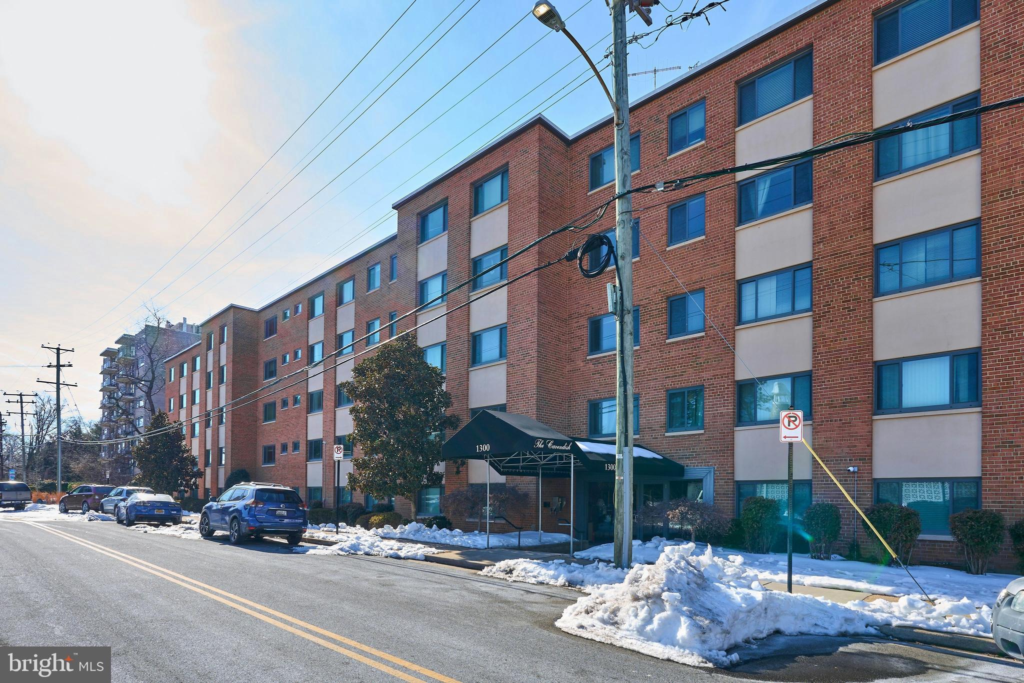 1300 South Arlington Ridge Road, Unit 504 Arlington, VA 22202 - Photo 2 of 18