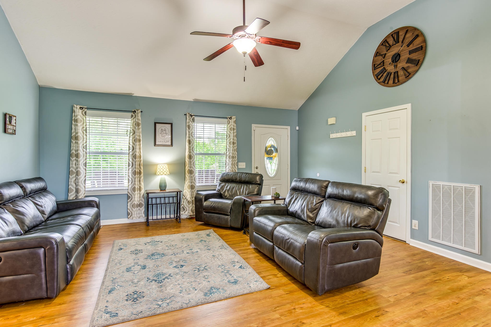 1065 Lillard Williams Road Chapmansboro, TN 37035 - Photo 3 of 29 Gallery Image 3
