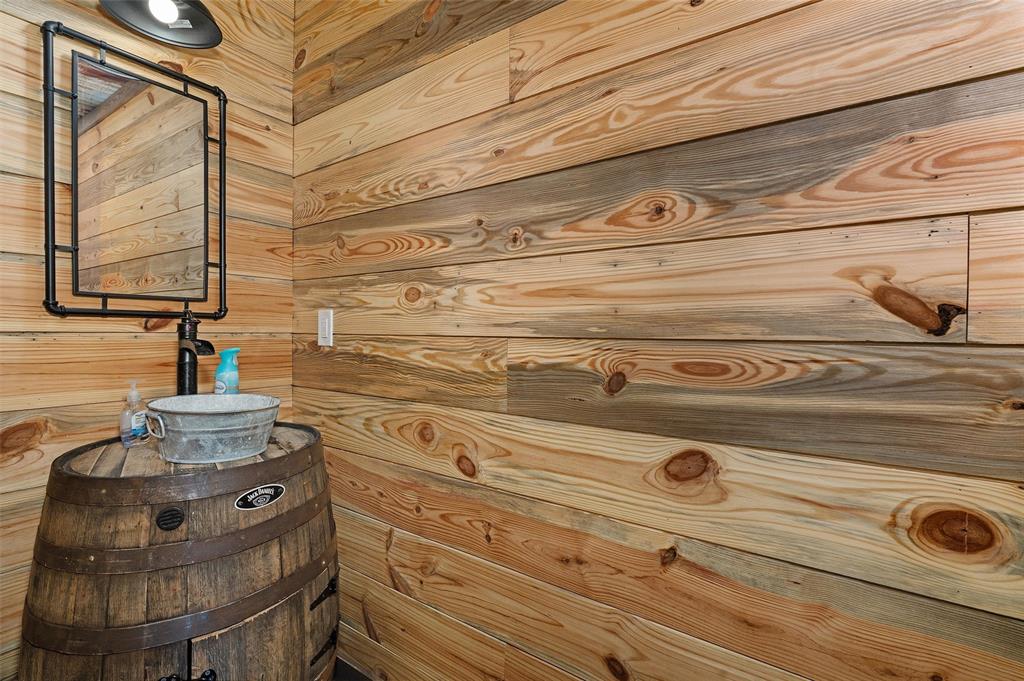 10220 Thornapple Road Oil City, LA 71061 - Photo 20 of 35 Half bath