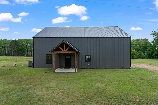 $750,000 | 10220 Thornapple Road, Oil City, LA 71061