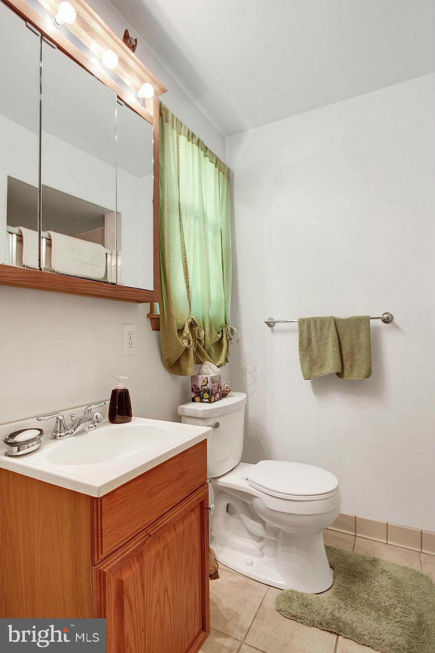 9504 Dawnvale Road Baltimore, MD 21236 - Photo 12 of 28 Bath (Master)