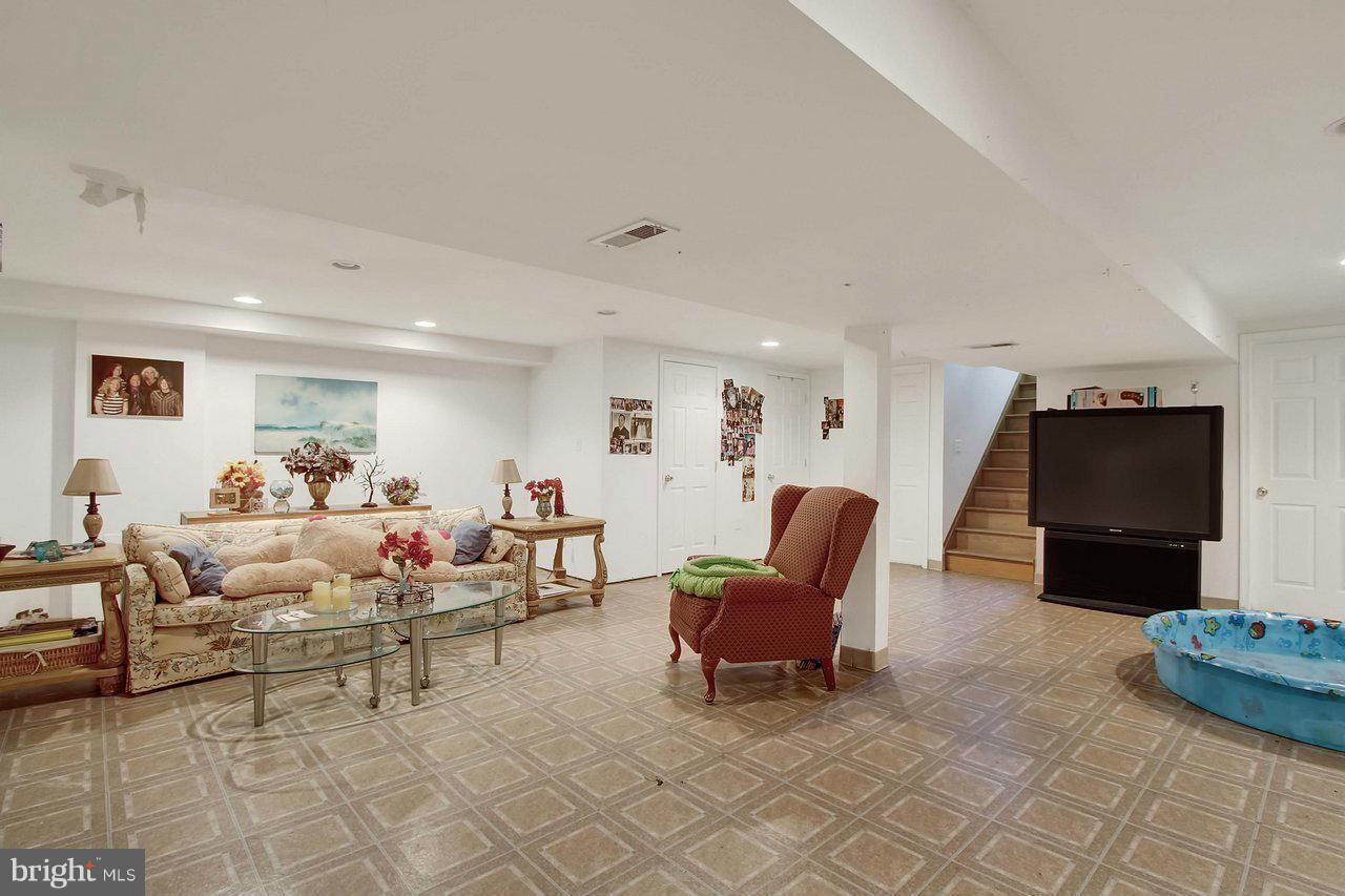 9504 Dawnvale Road Baltimore, MD 21236 - Photo 16 of 28 Basement