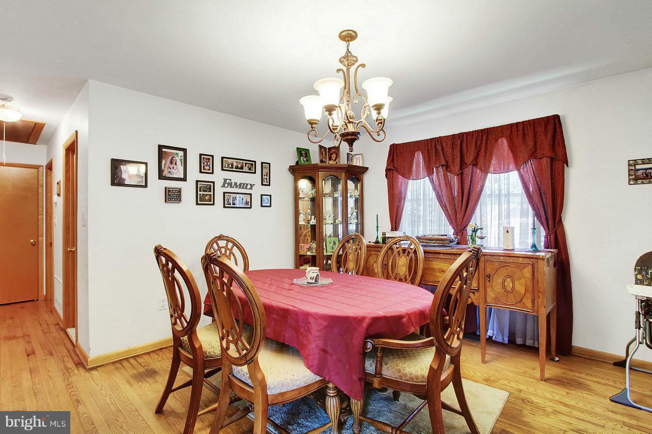 9504 Dawnvale Road Baltimore, MD 21236 - Photo 4 of 28 Dining Room