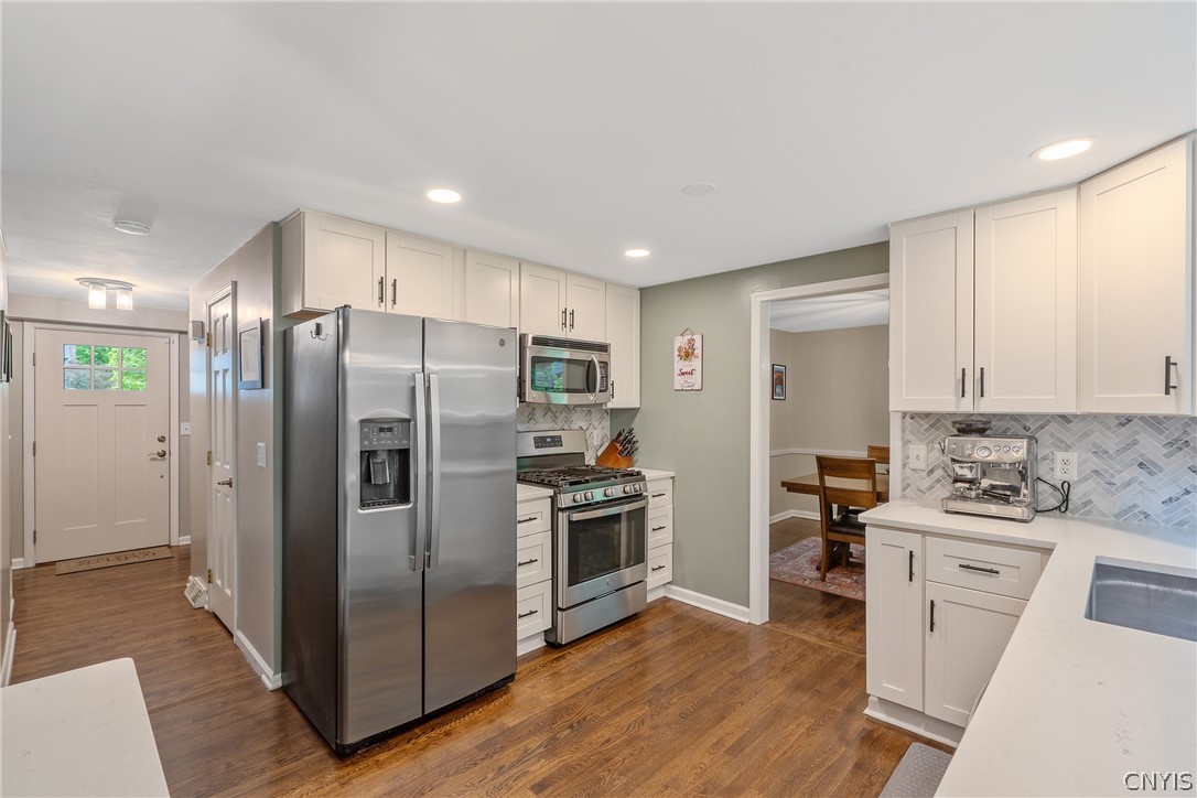 3201 Reston Drive Lysander, NY 13027 - Photo 12 of 44