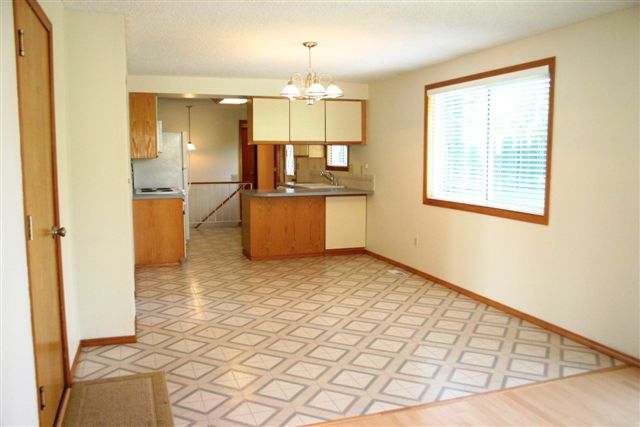 2208 South Bolivar Road Spokane Valley, WA 99037 - Photo 4 of 9 Gallery Image 4