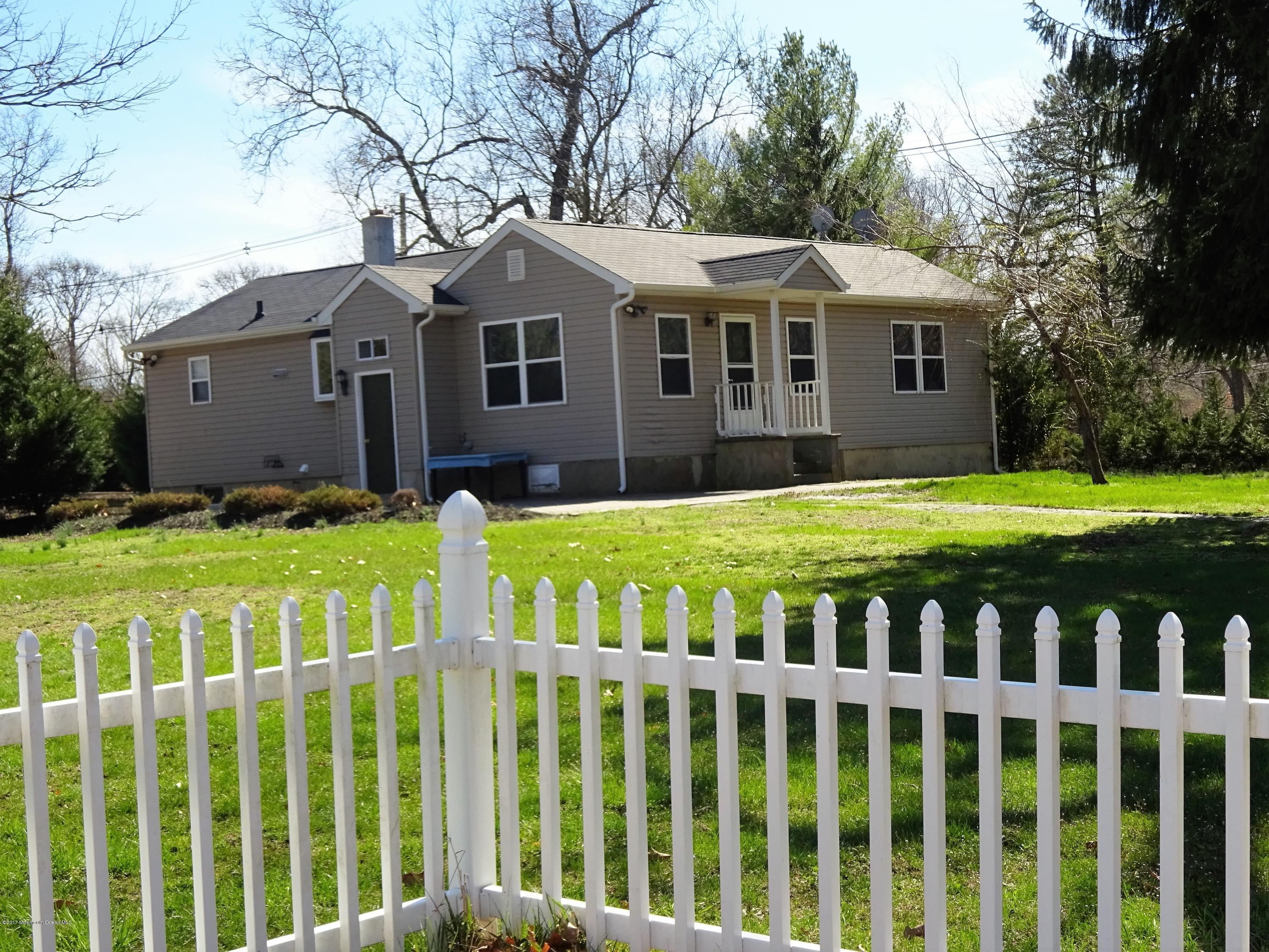 182 Lanes Pond Road Howell, NJ 07731 - Photo 1 of 32 DSC01211