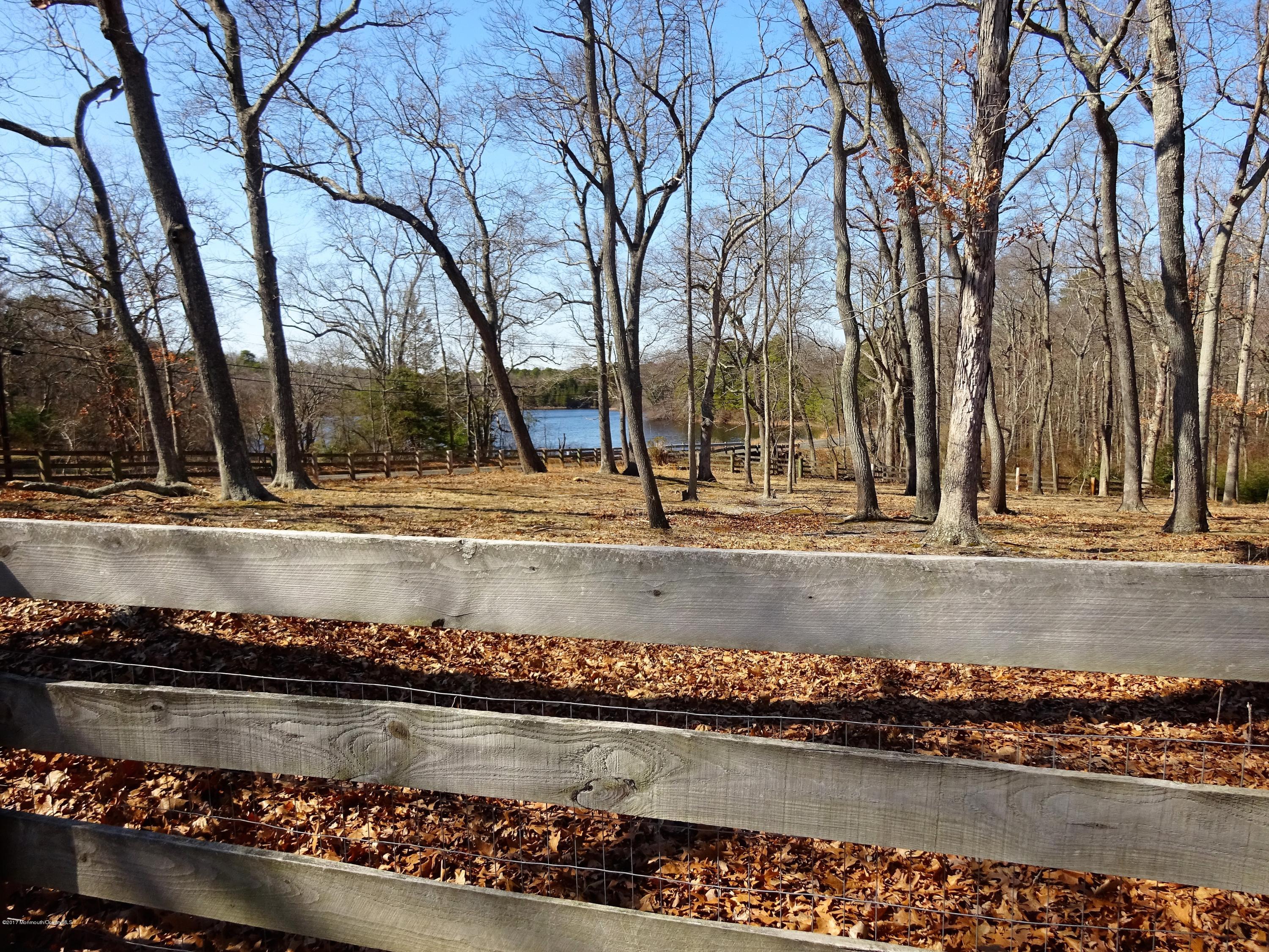 182 Lanes Pond Road Howell, NJ 07731 - Photo 11 of 32 DSC01185