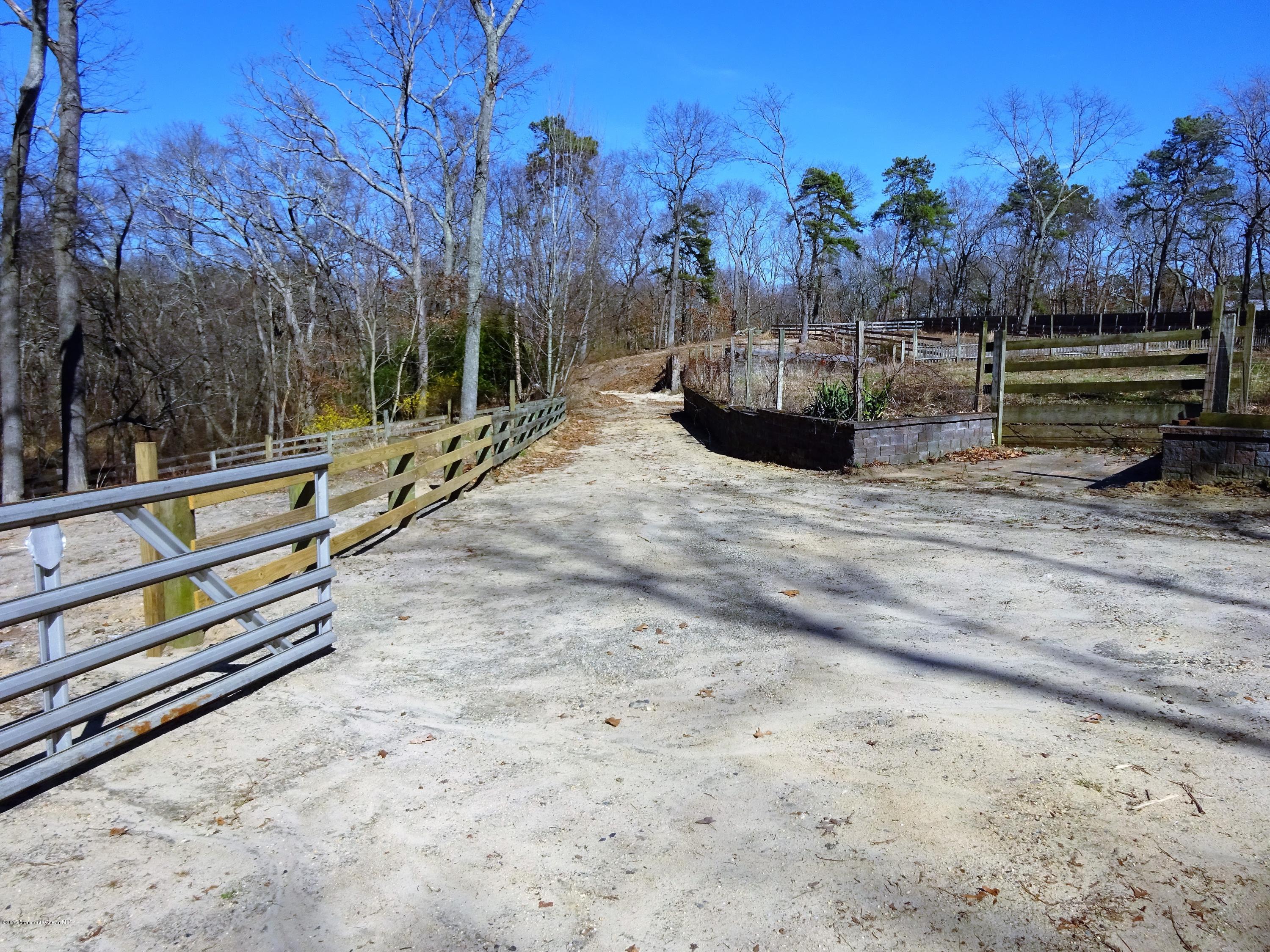 182 Lanes Pond Road Howell, NJ 07731 - Photo 28 of 32 DSC01207