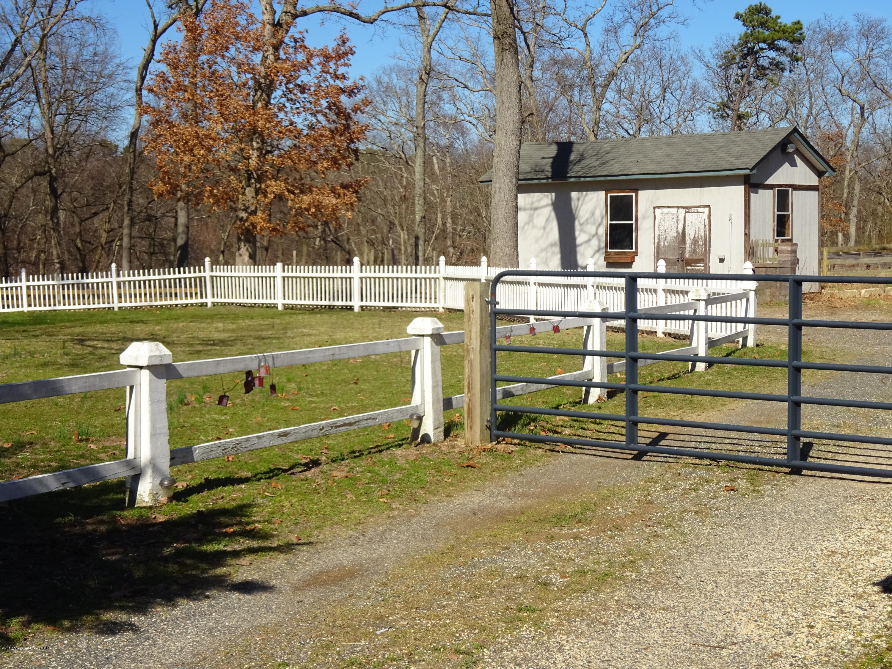 182 Lanes Pond Road Howell, NJ 07731 - Photo 4 of 32 DSC01213
