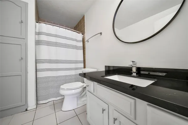 $2,000 | 26 Green Field Place, The Woodlands, TX 77380