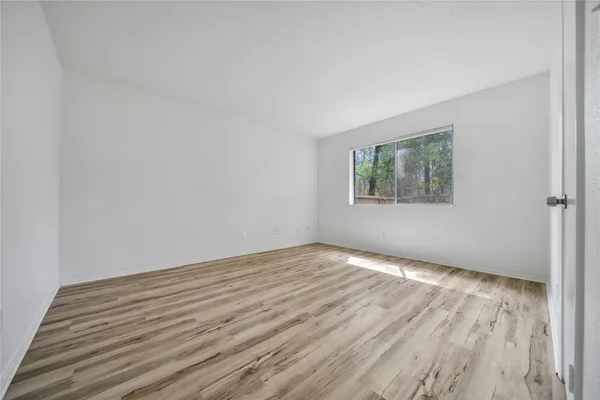 $2,000 | 26 Green Field Place, The Woodlands, TX 77380