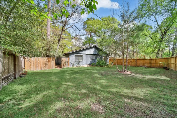 $2,000 | 26 Green Field Place, The Woodlands, TX 77380