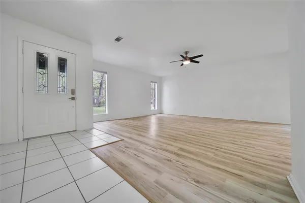 $2,000 | 26 Green Field Place, The Woodlands, TX 77380