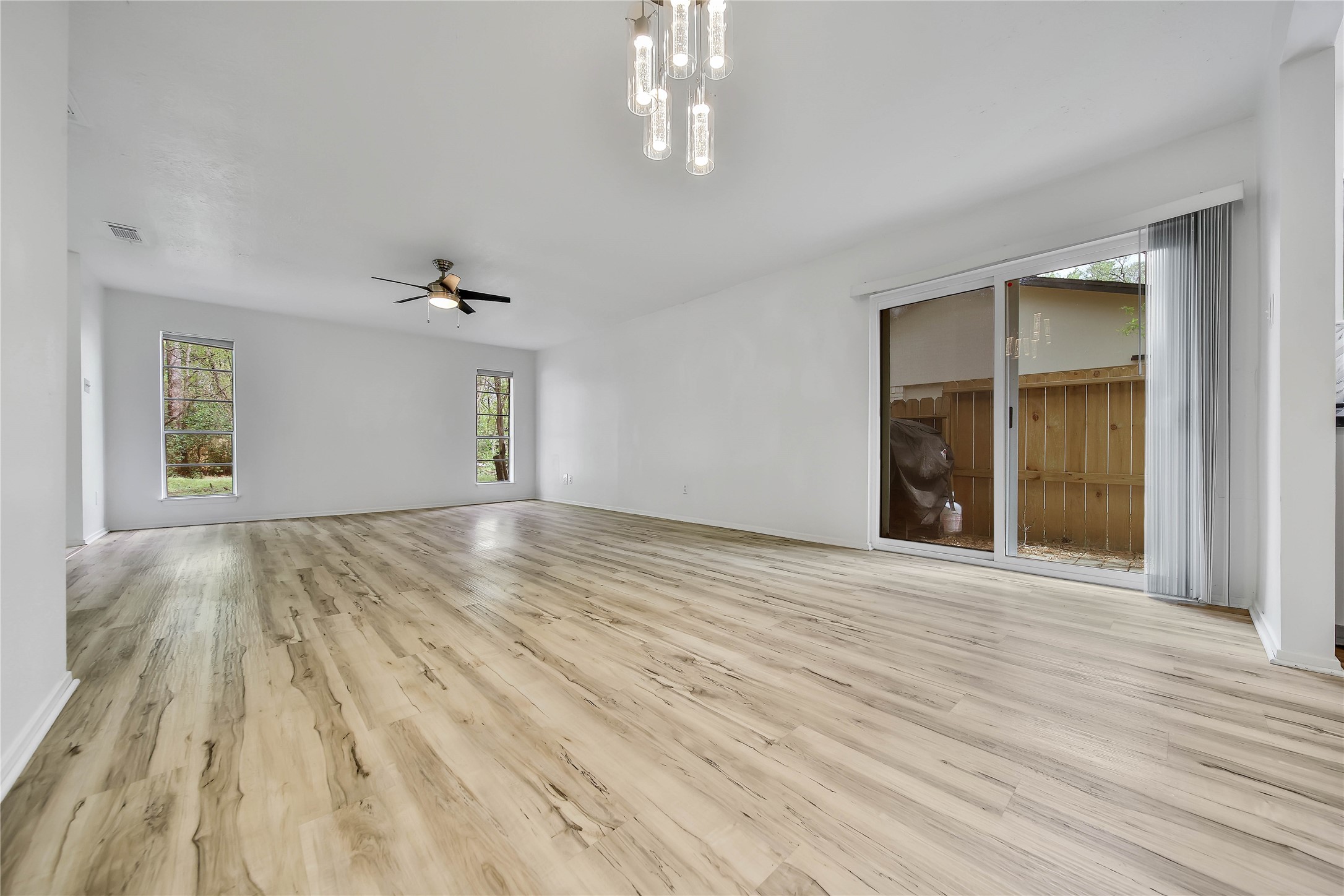 26 Green Field Place Spring, TX 77380 - Photo 5 of 18