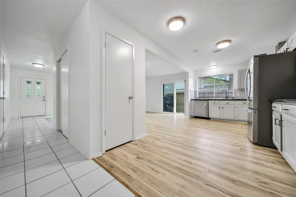 $2,000 | 26 Green Field Place, The Woodlands, TX 77380