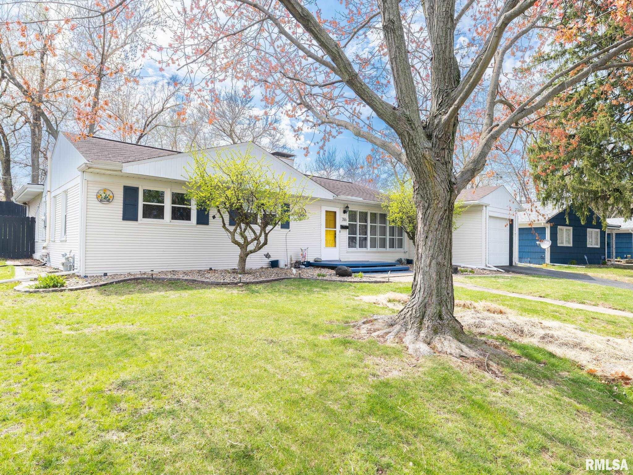 316 West Barrington Road Peoria, IL 61614 - Photo 3 of 58 Gallery Image 3