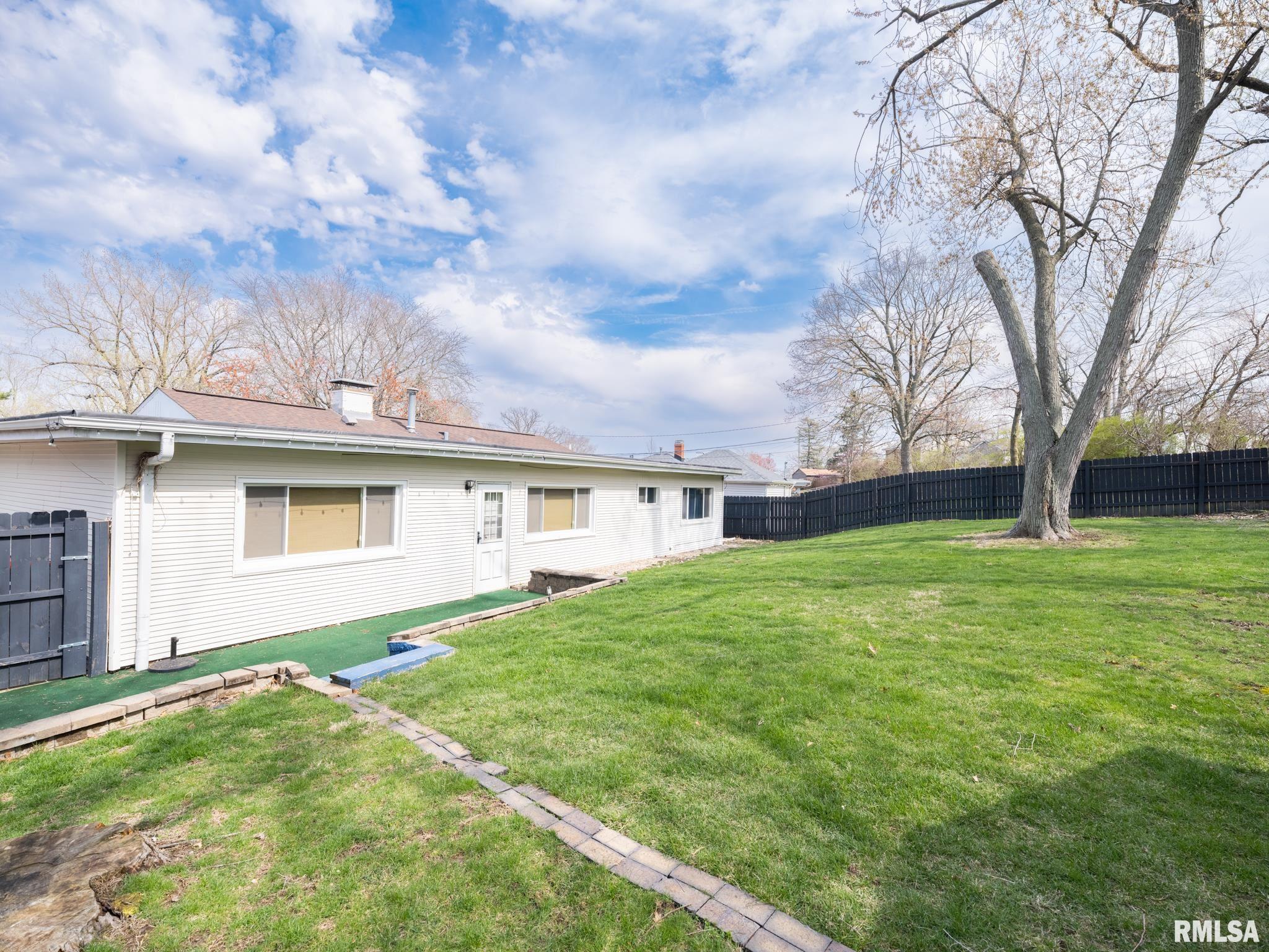 316 West Barrington Road Peoria, IL 61614 - Photo 51 of 58 Gallery Image 51