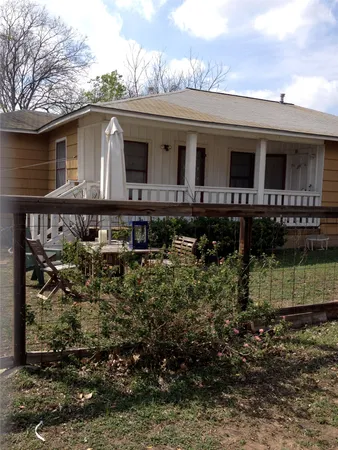 $1,750 | 2109 East 20th Street, Unit B, Austin, TX 78722